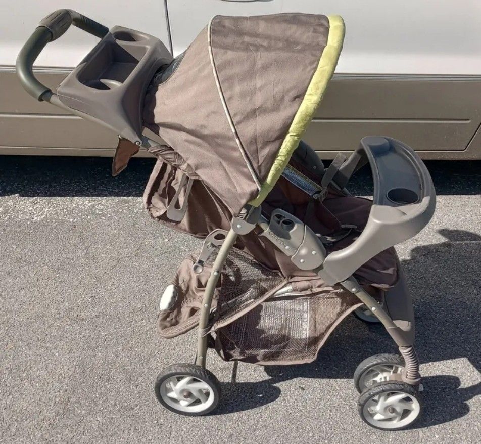GRACO Literider Baby Stroller (preloved) (Category: Strollers) located in Mandaluyong City. Submitted by peqxy (Listing ID 1280406742, Image 2). Description: Original GRACO Stroller Preloved but in Excellent conditioner Lightweight & Travel Friendly ‧ Foldable Stroller ‧ Foldable Canopy ‧ Swivel Wheels ‧ Supported Weight: 15kg ‧ Child's Tray & Parent's Tray with Cup Holder Color: Brown & Green Price: P2990 Pick up at Shaw Blvd. Mandaluyong City.