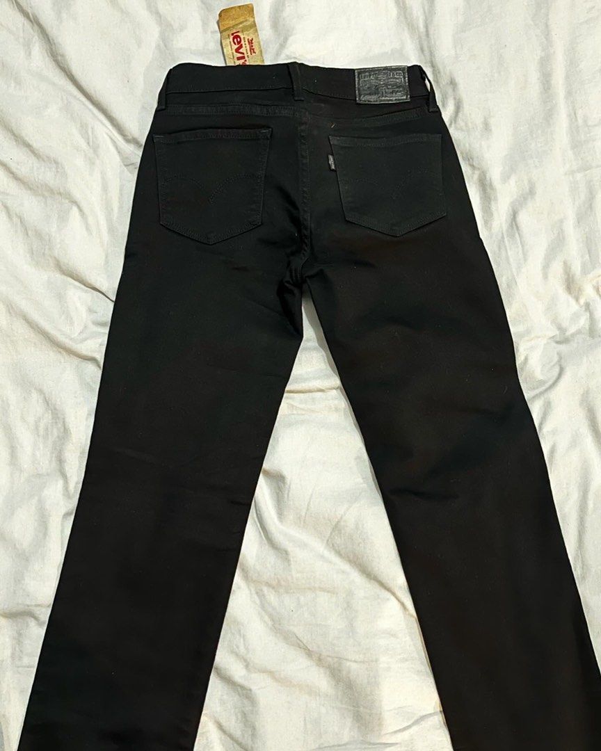 Levi's 714 straight black store
