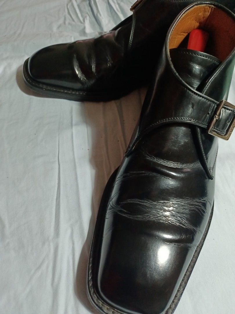 Gucci (Tom Ford era) Square toe Patent Leather Boots (Category: Boots) located in Pasig City. Submitted by editandcurate (Listing ID 1280512372, Image 1). Description: Vintage Gucci Square toe Boots. Tom Ford era. Black patent leather with silver tone side-fastening buckle. Size 41.5, made in Italy. Well-used but also well-maintained. Creases on front and strap and minor signs of wear. But overall still an attractive pair of vintage Gucci footwea