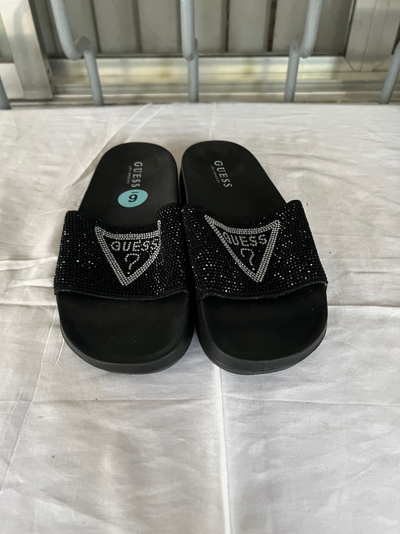 Guess black flip flops best sale