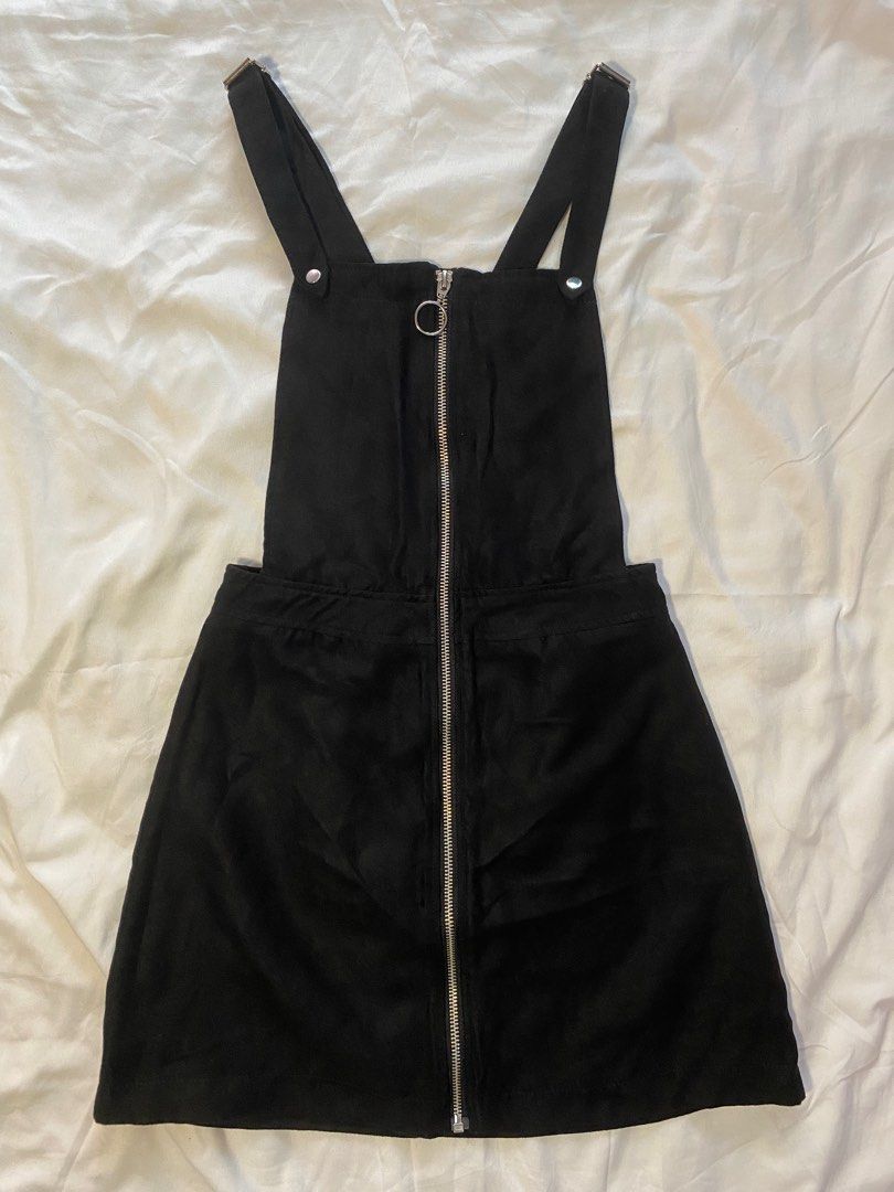 H M Black Jumper Skirt Women s Fashion Dresses Sets Jumpsuits on Carousell