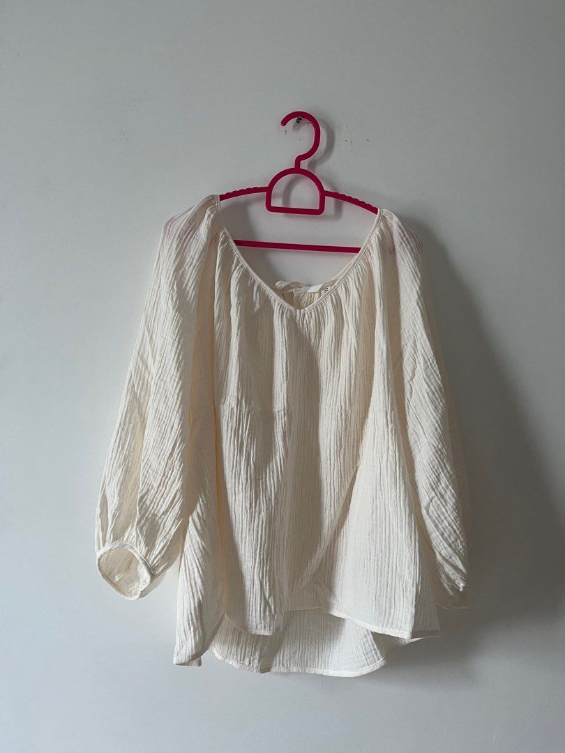 H&m crinkled sale blouse