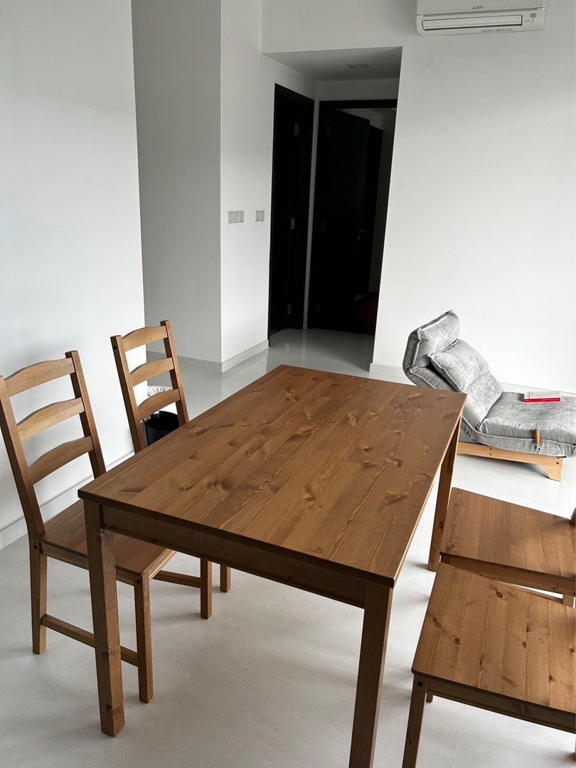 Jokkmokk table hotsell and 4 chairs