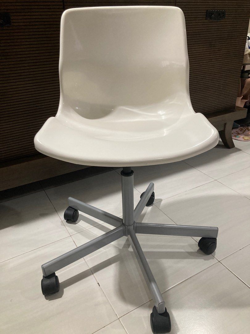 Ikea snille swivel best sale chair adjust height