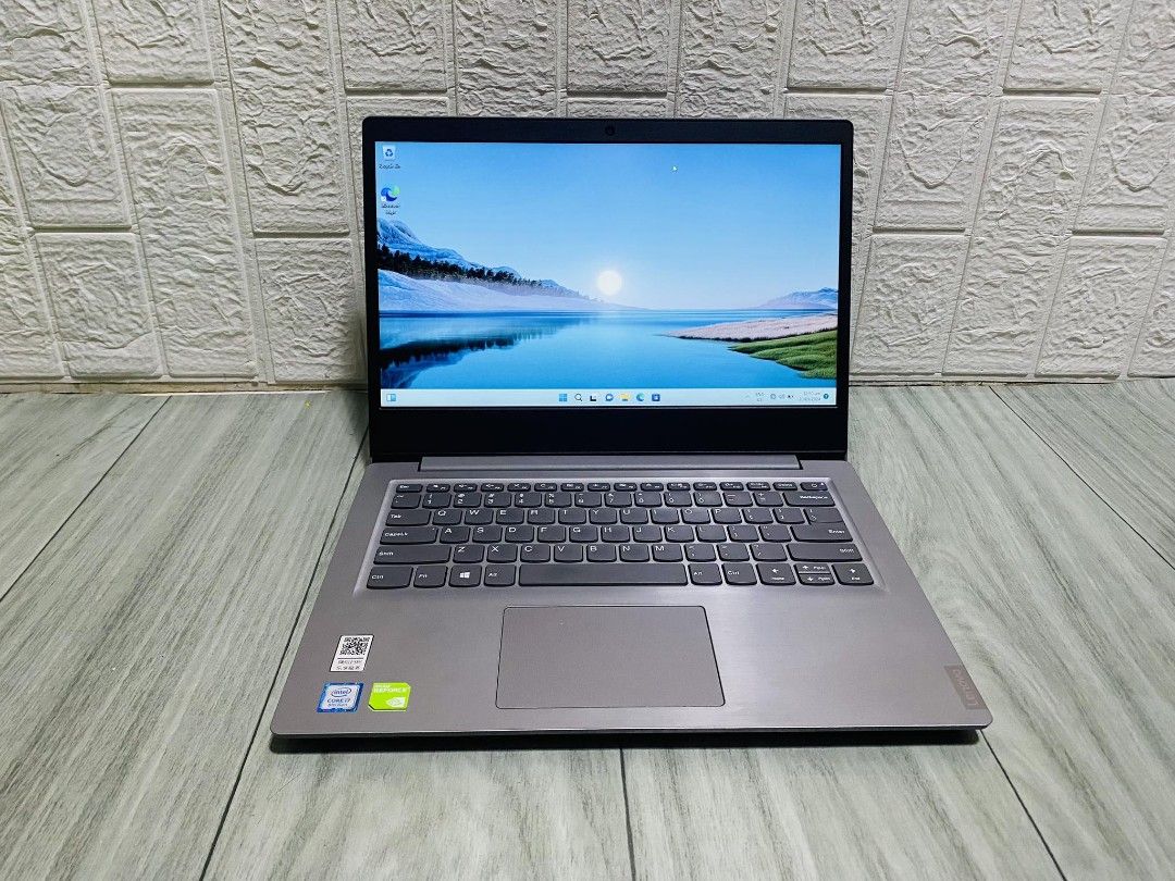 LENOVO A1R7 INVIDIA GEFORCE MX110 8 RAM 256 SSD