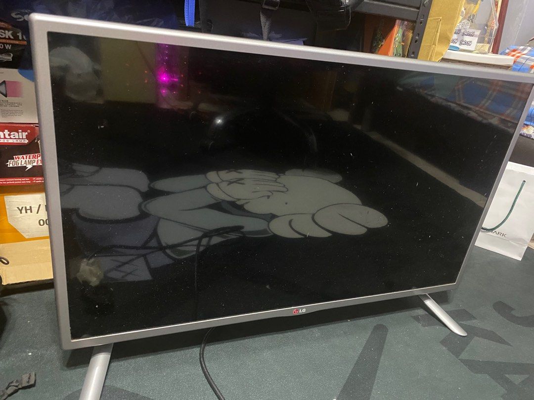 LG 32in TV with digital box, TV & Home Appliances, TV & Entertainment ...