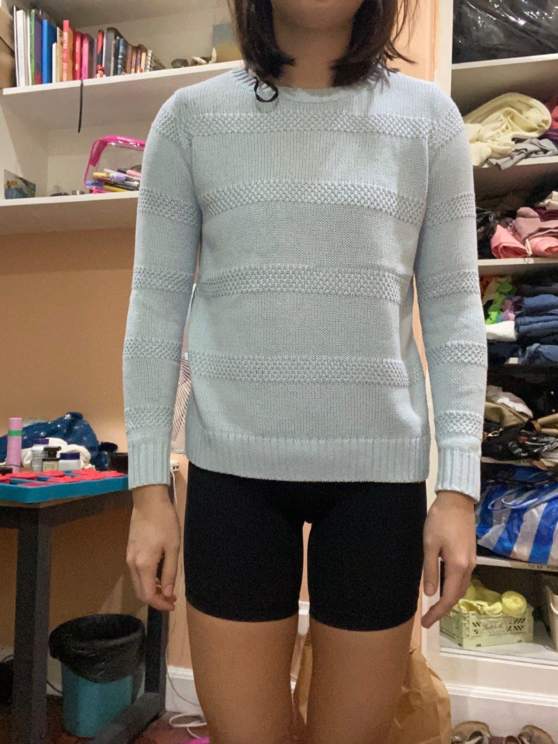 light baby blue knit sweater (Category: Longsleeves) located in Makati City. Submitted by cc507 (Listing ID 1280150750, Image 3). Description: .