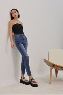 (Category: ) located in . Submitted by shop_thriftx (Listing ID 1280428623, Image 1). Description: .