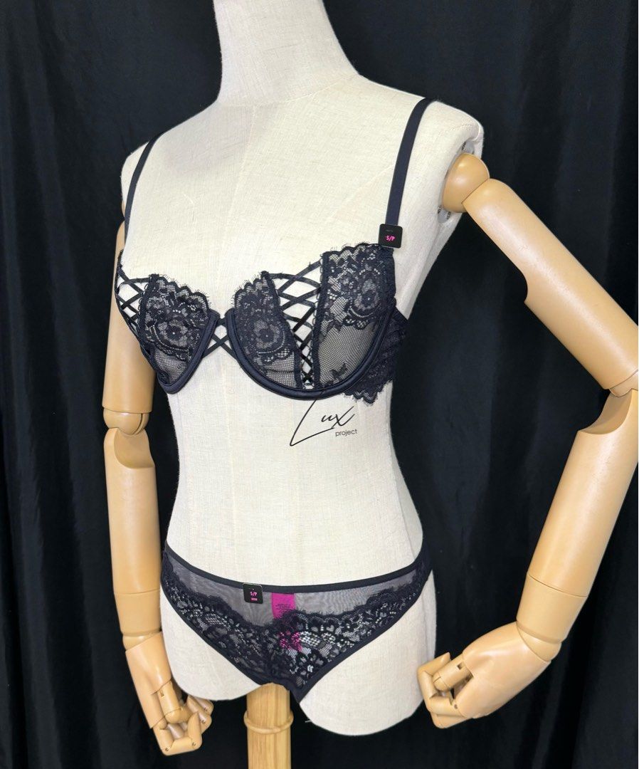 LSZ-La Senza Black Ultra-thin hollow lace Bra+Panties Set, Women's