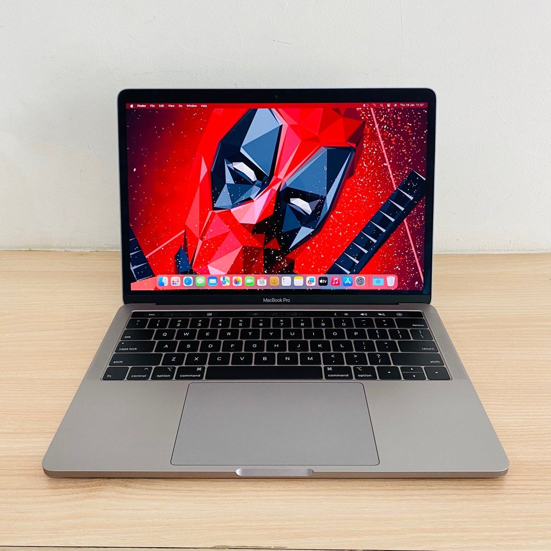 Macbook pro 2019 8-128 touchbarあり Macbook pro 2019 8-128 touchbarあり