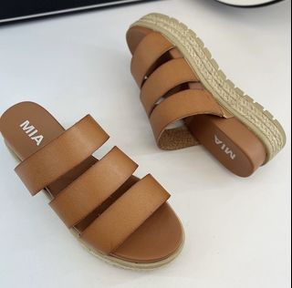 Mia top sandals sale