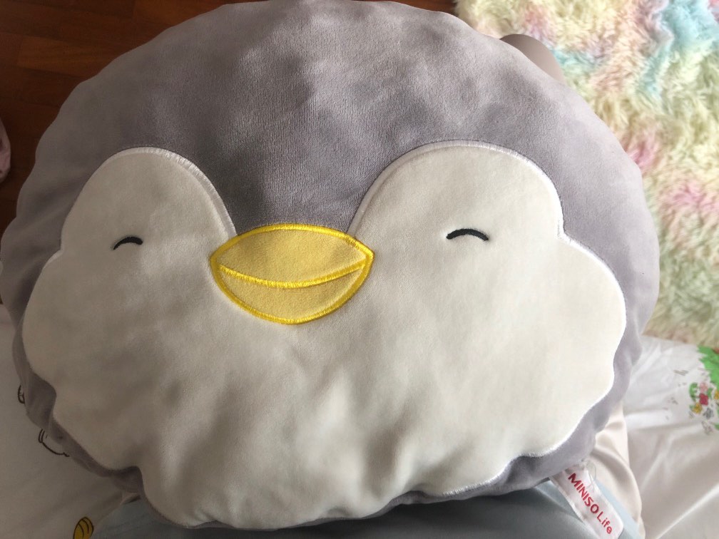 Miniso penguin hot sale pillow