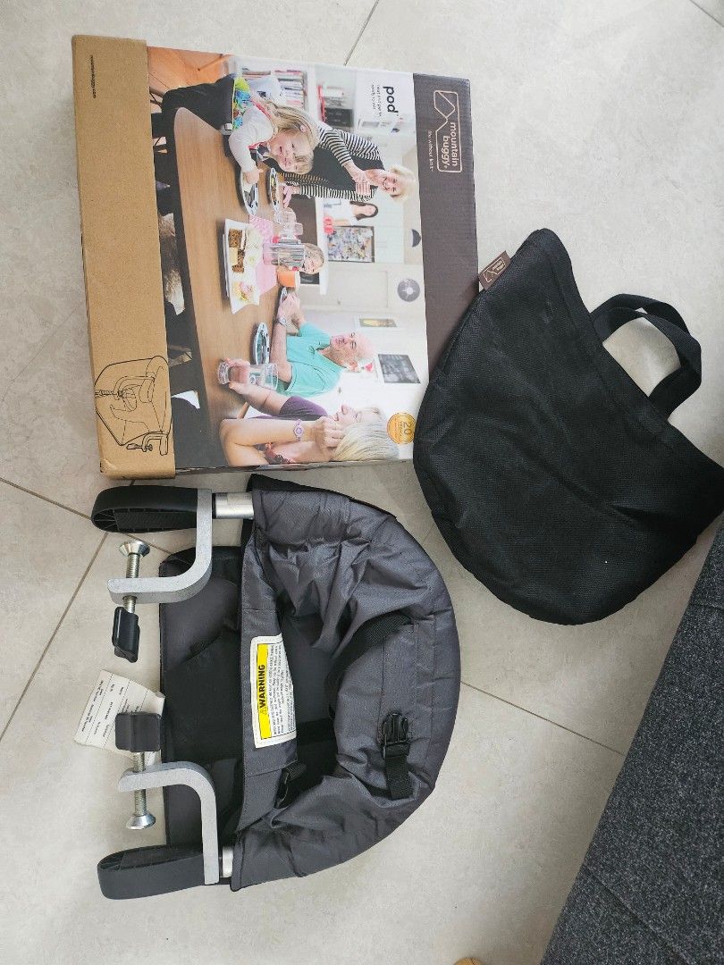 Mountain Buggy Pod Travel Portable seat Babies Kids Going Out