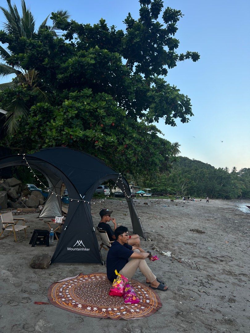 Portable sales camping shelter