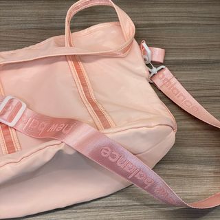由 violetflame1111 (刊登 ID 1280456156，圖片 1) 提交，位於 的 (類別：)，說明：。