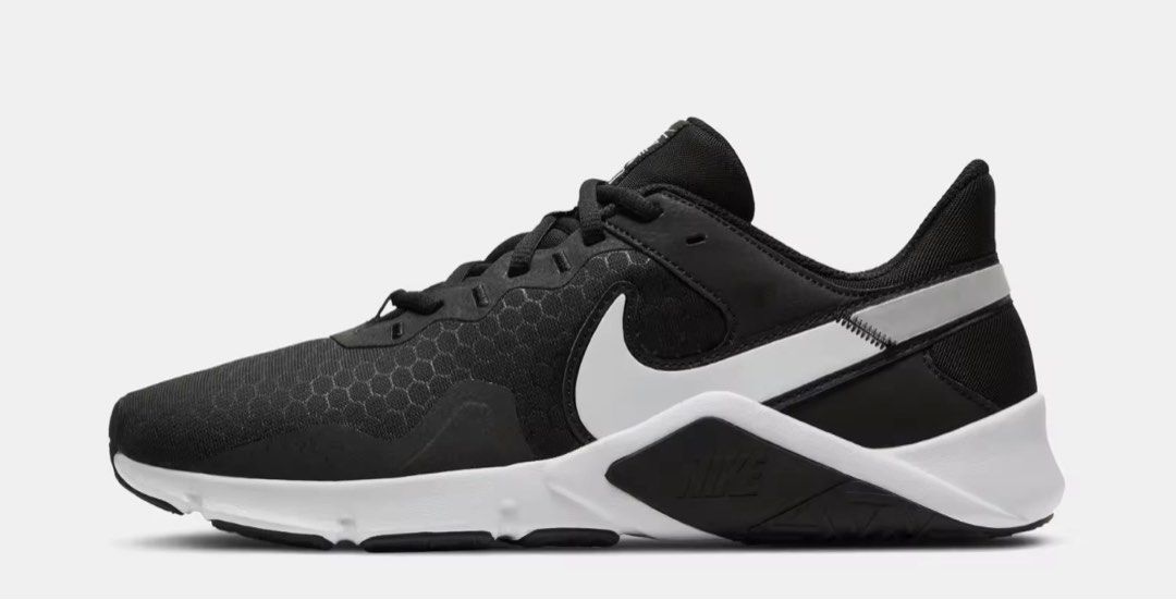 Nike Men s Legend Essential 2 Training Shoes Black Luxury