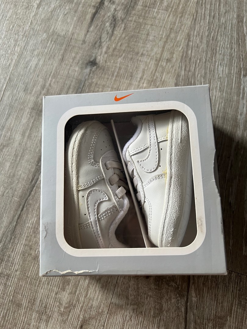Newborn nikes best sale