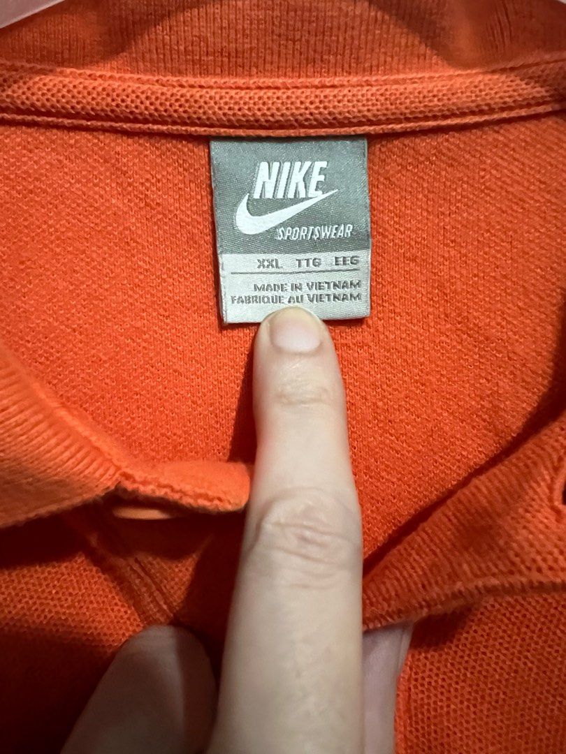 Nike Polo shirt (Category: Tshirts & Polo Shirts ) located in Makati City. Submitted by Row23 (Listing ID 1280557848, Image 3). Description: Self owned not thrift Closet queen W-21 L- 28f 29b 9.5/10 XXL on tag Signs of usage 400+sf MOP Gcash JnT courier .