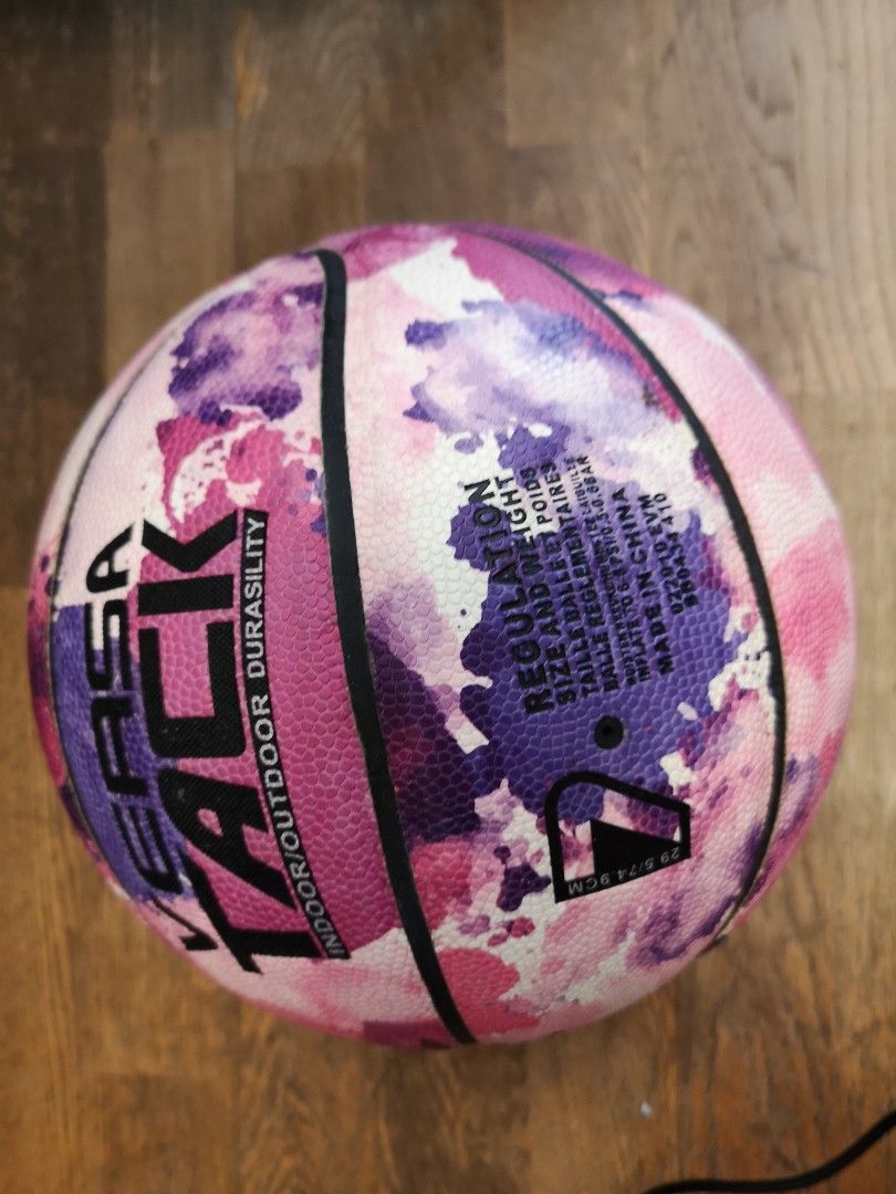 Nike Versa Tack basketball pink