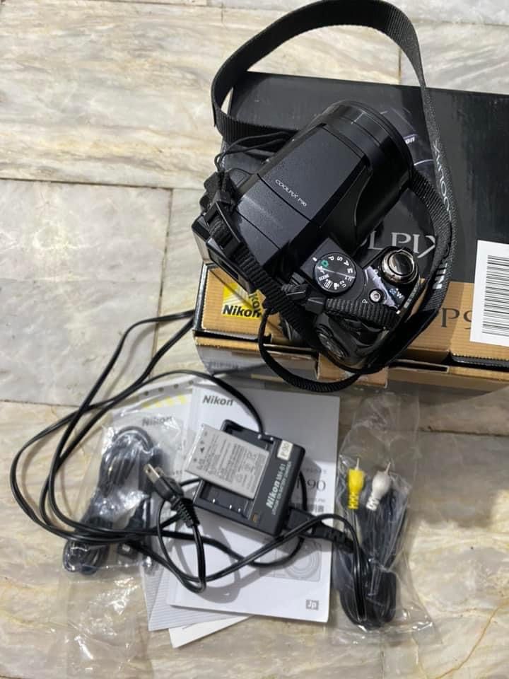 Nikon Coolpix P90 DSLR Digital Camera, Photography, Cameras on Carousell