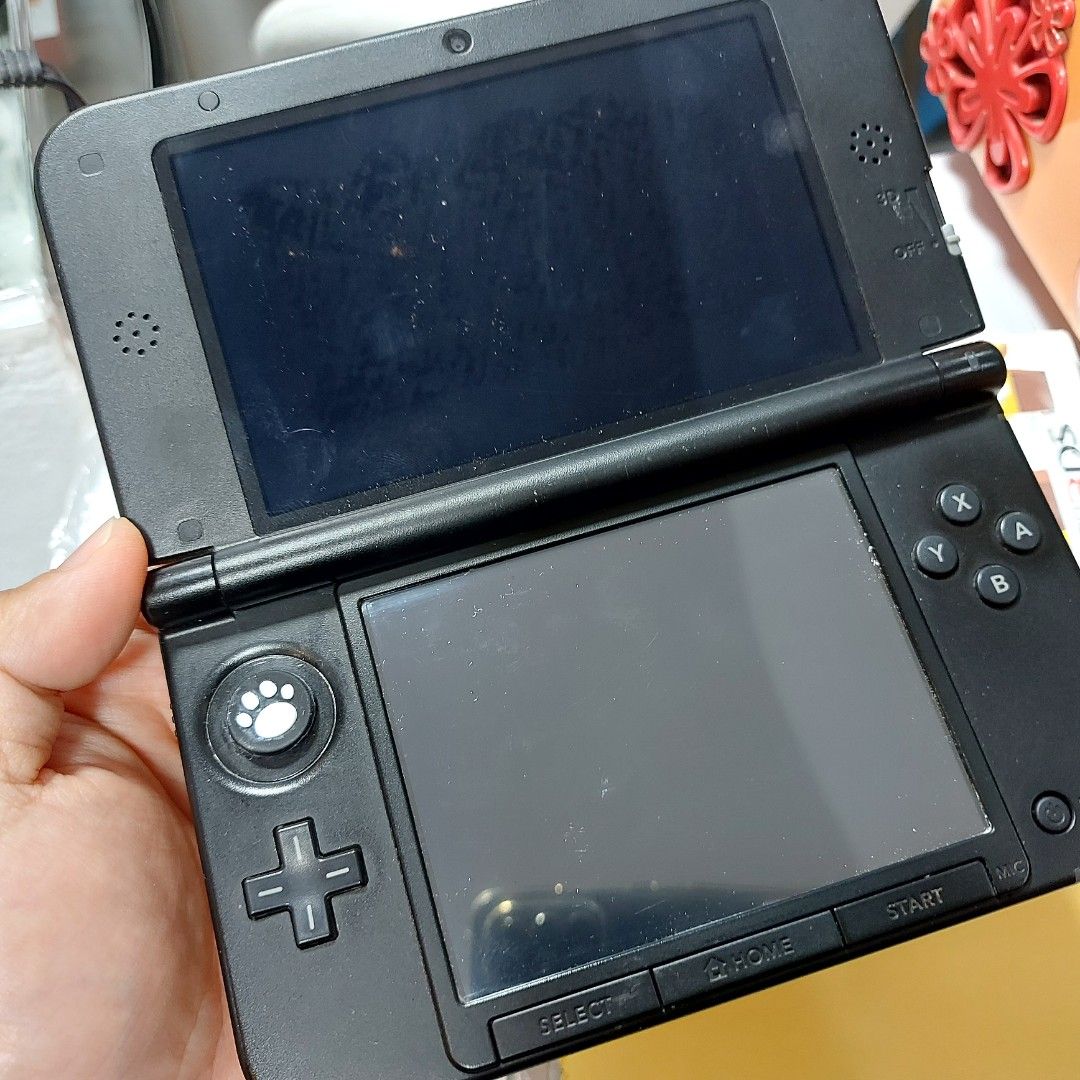 Nintendo 3DS XL Super Mario 3D Land Limited Edition With Box and Game