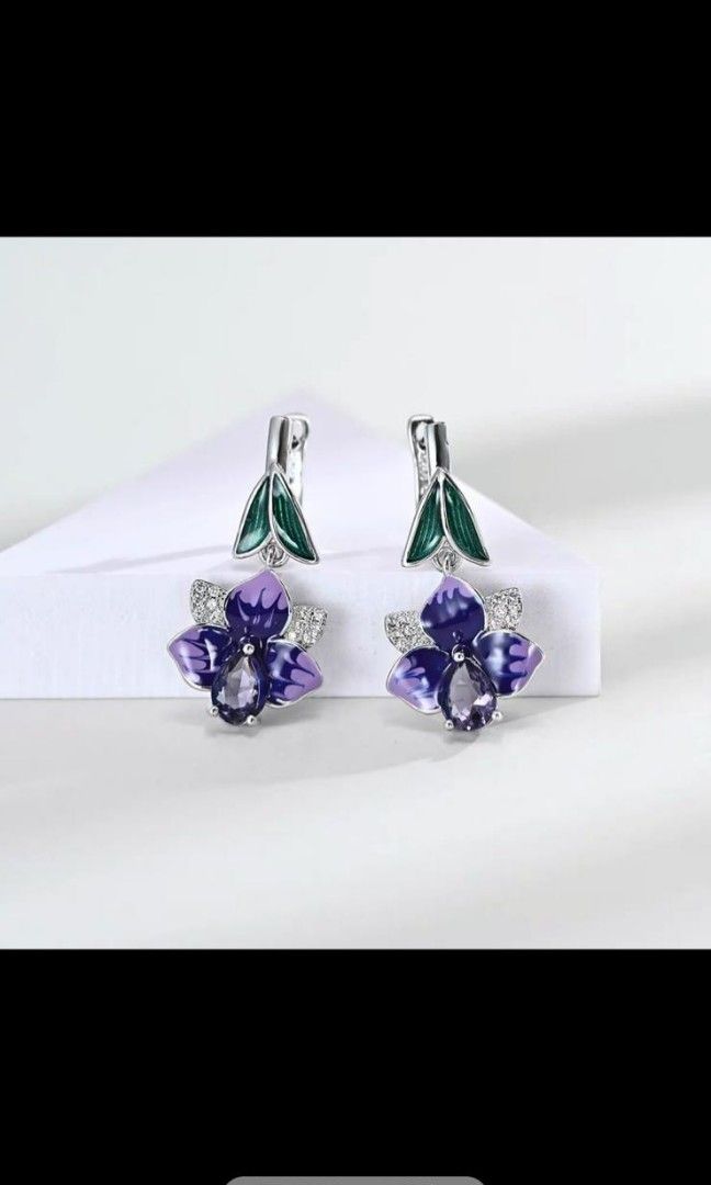 Purple crystal earrings top