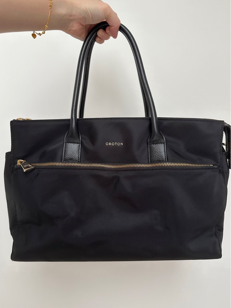 Oroton hotsell laptop sleeve