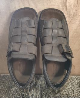 Outland leather sandals M7