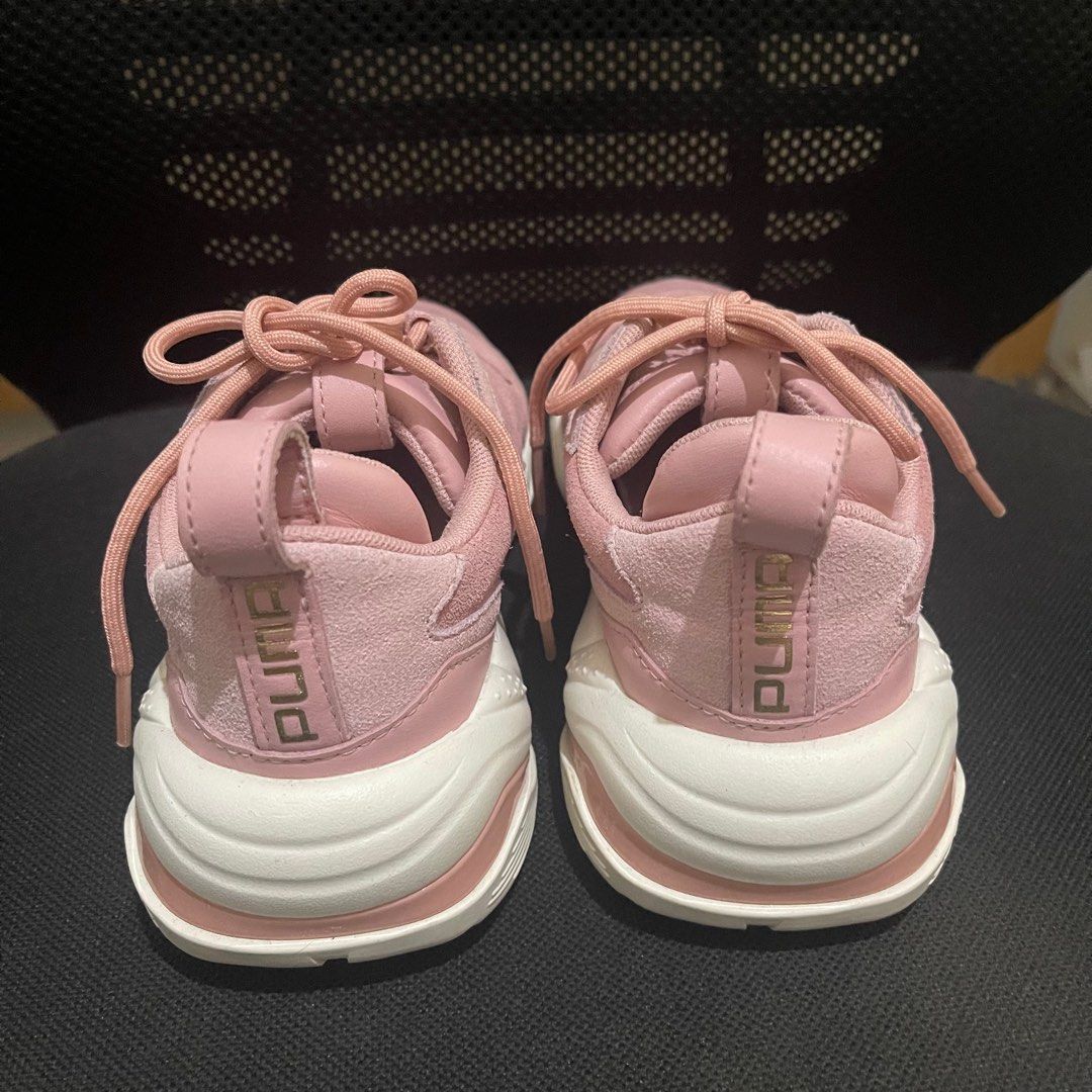 Puma thunder rose Fesyen Wanita Sepatu di Carousell