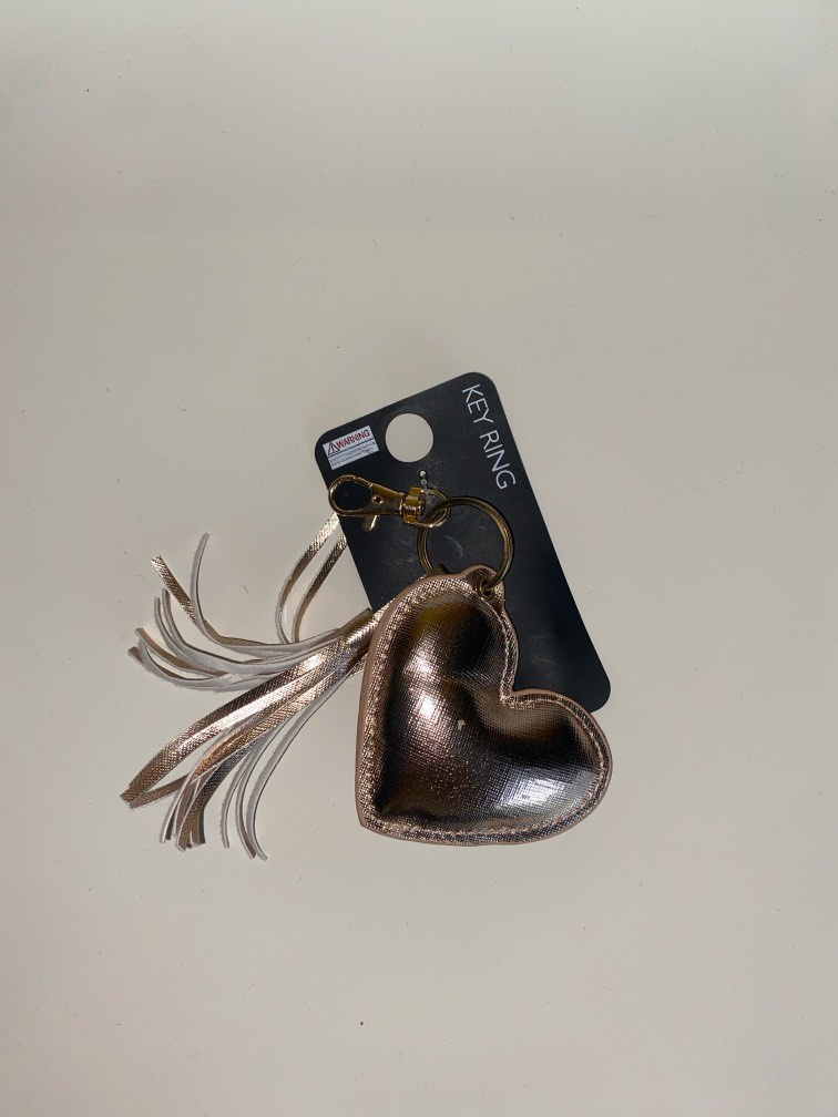 Gold shop heart keychain