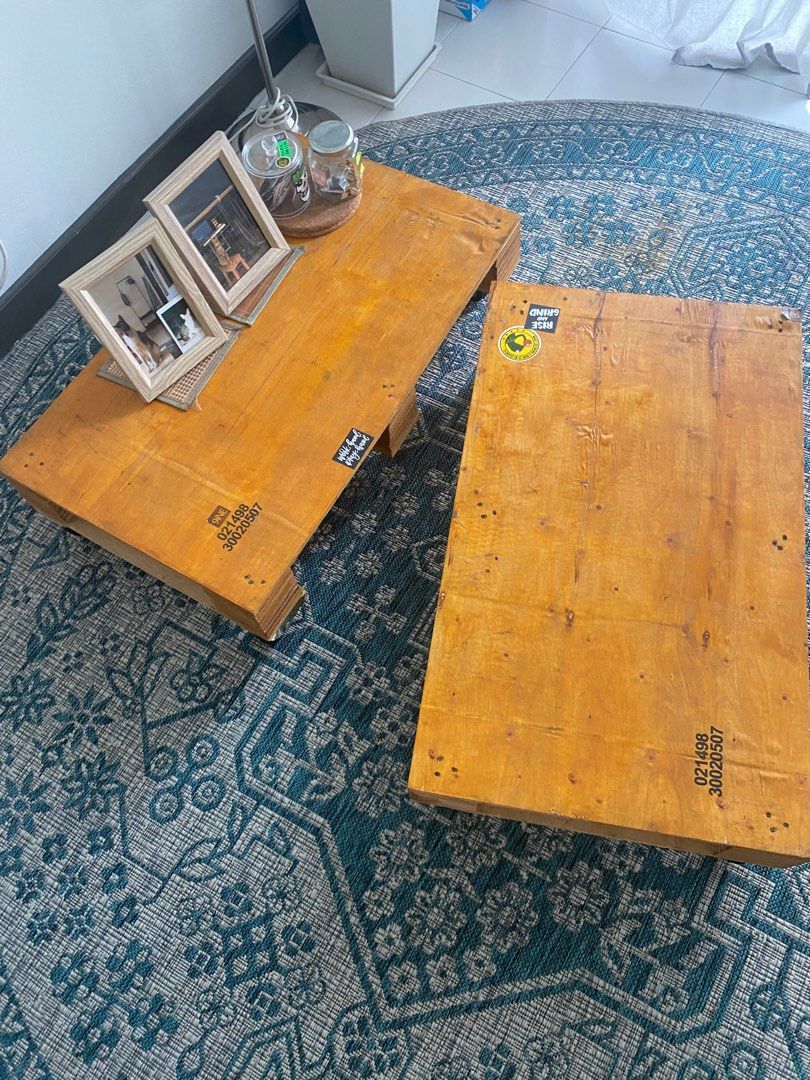 small table (Category: Tables & Sets) located in Kuala Lumpur. Submitted by 9ineleg (Listing ID 1280380895, Image 1). Description: small table with wheels. Self pick up only after 22/2/2024.
