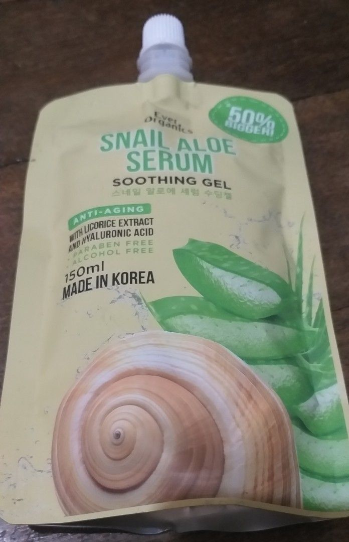 SNAIL soothing gel face serum (Category: Bath) located in Quezon City. Submitted by kooya (Listing ID 1280398337, Image 1). Description: formulated in South Korea 150 ml aloevera.