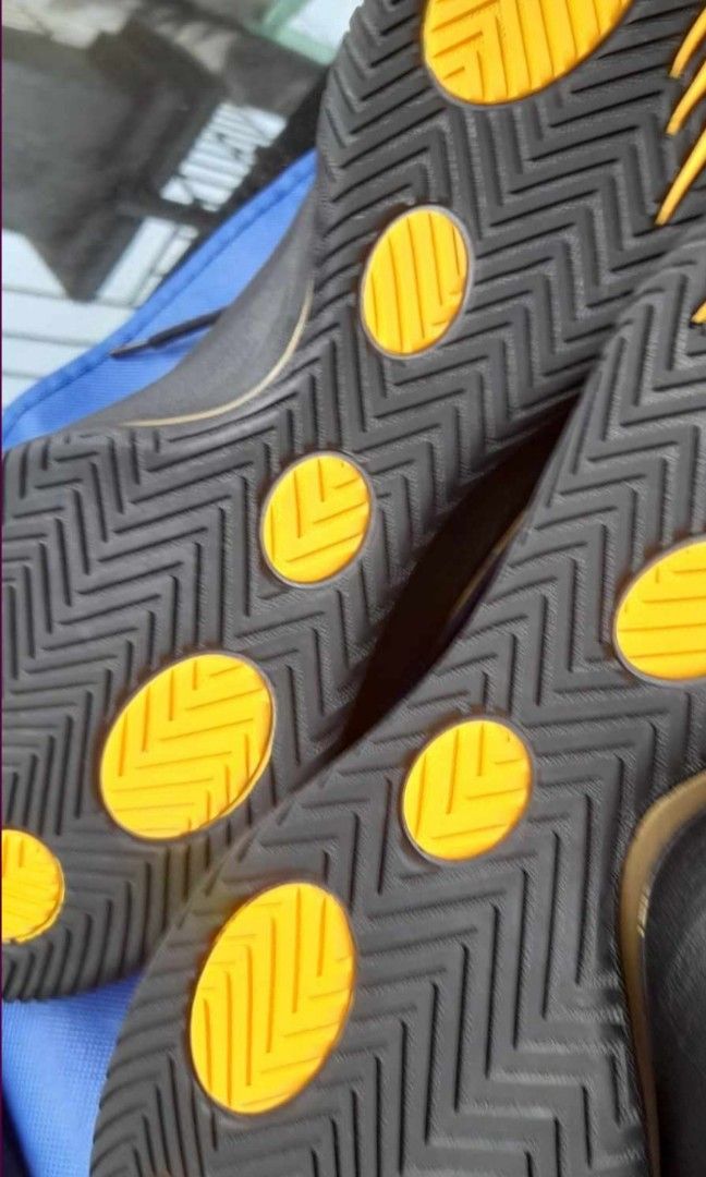 scottie thompson basketball shoes