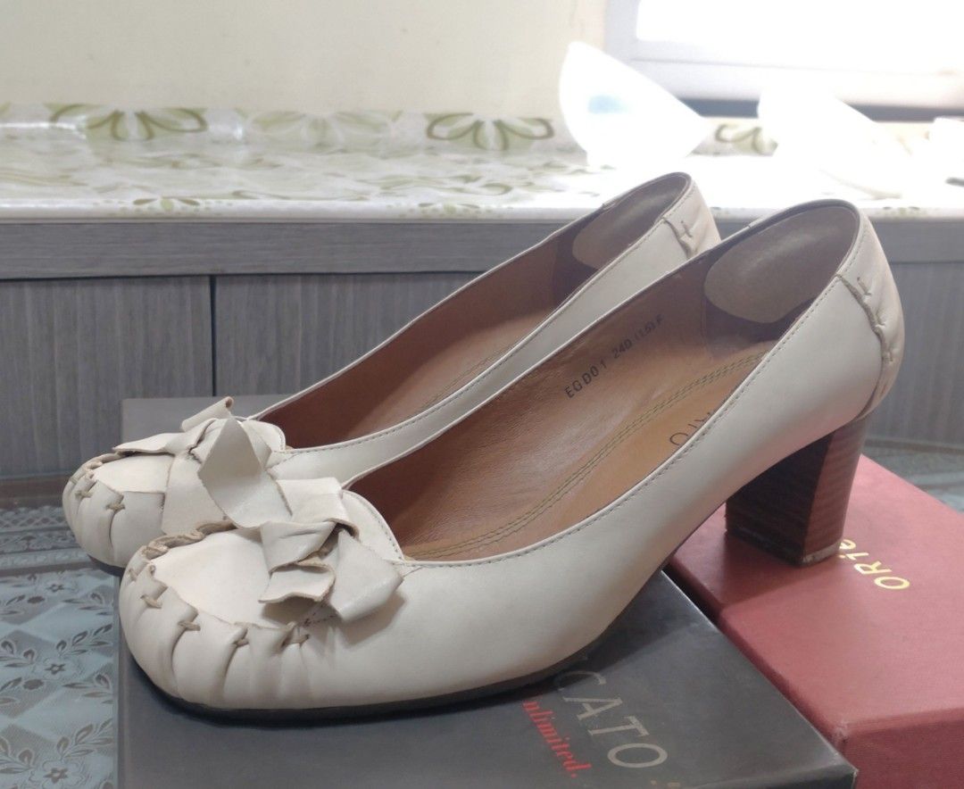 Staccato杏色高跟鞋39碼(只限元朗面交SF), 女裝, 鞋, 高跟鞋- Carousell