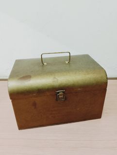 Tin outlet box buyer