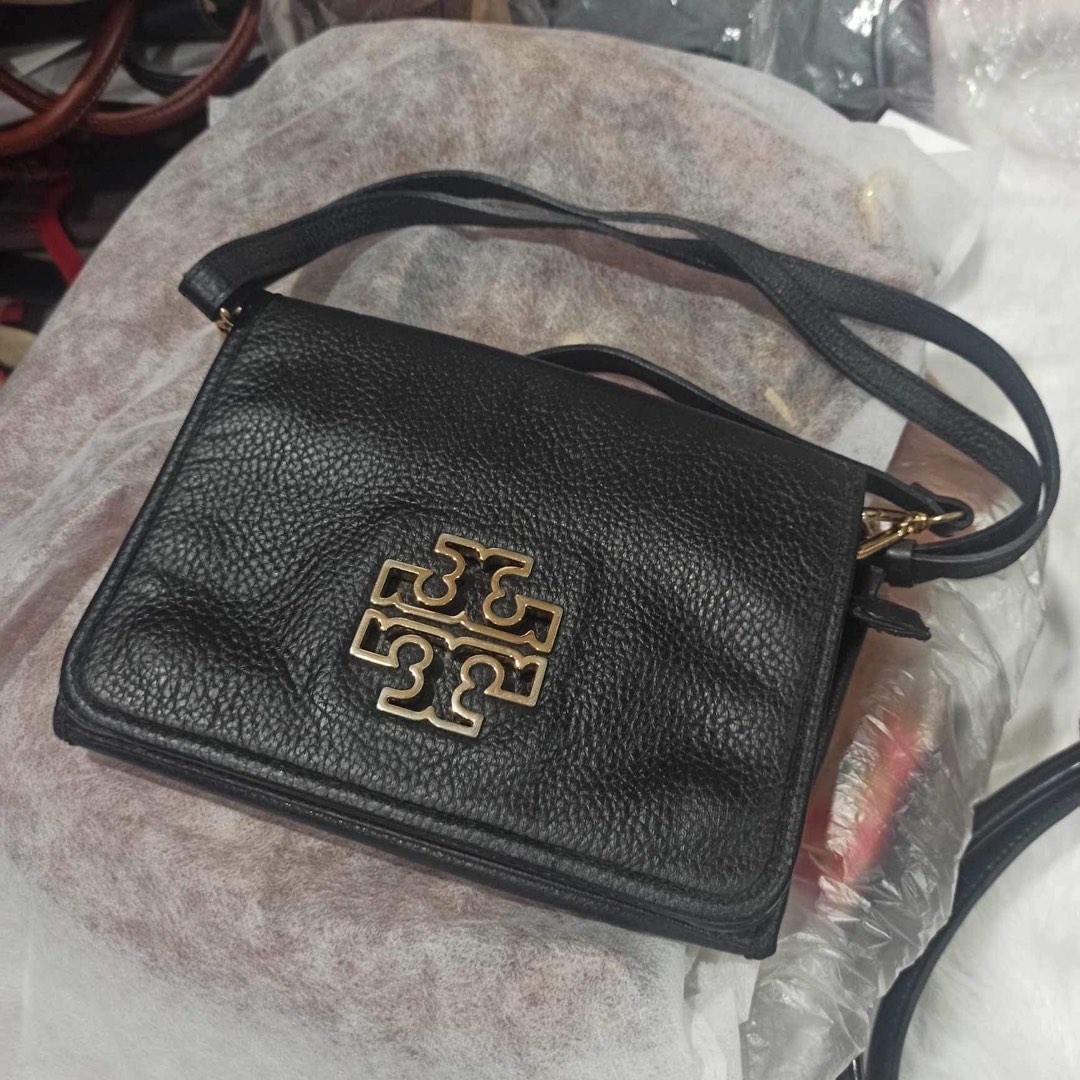 Tory Burch Black Sling Bag, Women's Fashion, Bags & Wallets, Crossbody