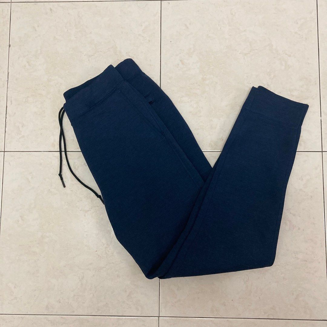 Uniqlo Men's Ultra Stretch Active Jogger Pants, Men's Fashion, Bottoms,  Joggers on Carousell