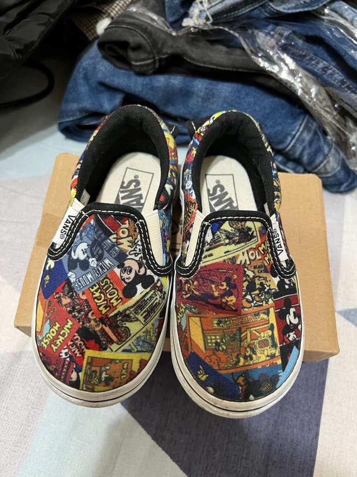 Mickey mouse hot sale x vans