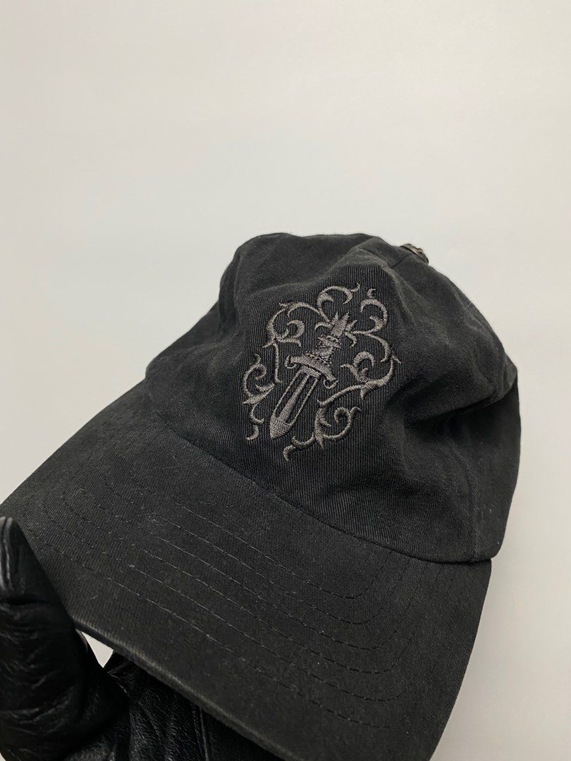 VINTAGE CHROME HEARTS DAGGER SNAPBACK (Category: Caps & Hats) located in Naga. Submitted by archivedseller (Listing ID 1280551046, Image 2). Description: •GOOD CONDITION •SIGN OF USAGE/ MINIMAL FADE •AUTHENTIC •MISSING TAGS •ONE SIZE FIT ALL .