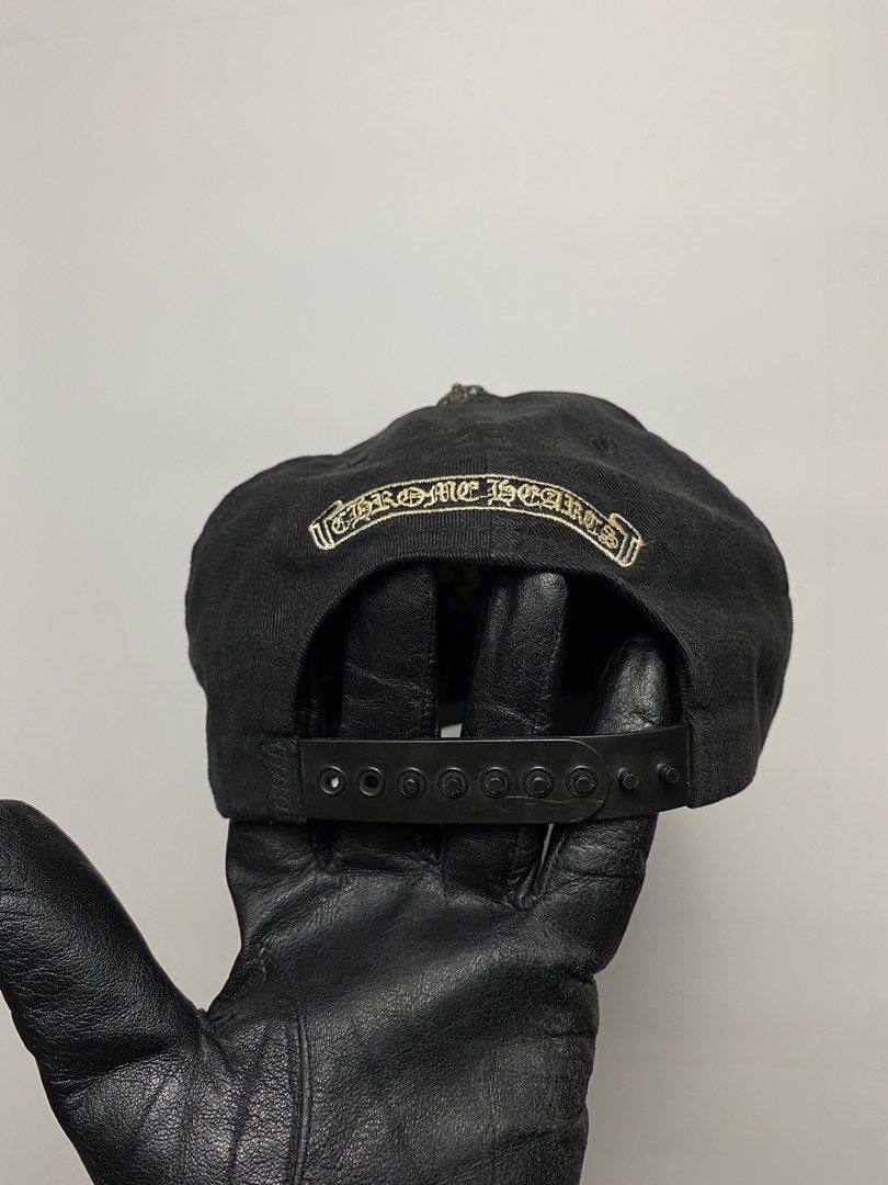 VINTAGE CHROME HEARTS DAGGER SNAPBACK (Category: Caps & Hats) located in Naga. Submitted by archivedseller (Listing ID 1280551046, Image 3). Description: •GOOD CONDITION •SIGN OF USAGE/ MINIMAL FADE •AUTHENTIC •MISSING TAGS •ONE SIZE FIT ALL .