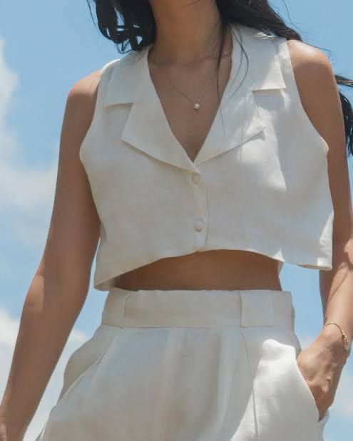 Wear Laya Fida Top Women S Fashion Tops Sleeveless On Carousell