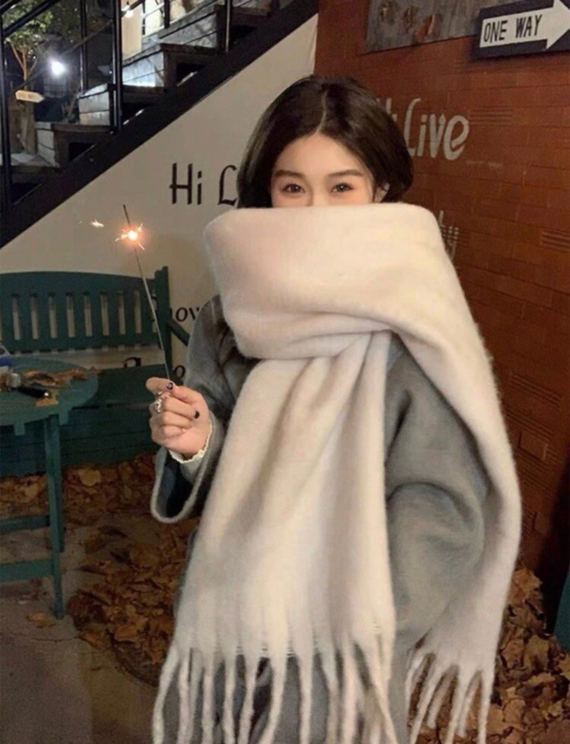 Thick shop white scarf
