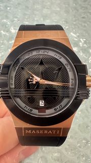 特價出售100％全新正貨MASERATI  瑪莎拉蒂(R8851108002) 金鋼黑面電子日期石英錶，世界頂級車厰品牌。瑞士機芯。100m防水，原裝正貨，螺絲把的，時間功能正常，原裝防水膠帶，合適pm/可以順豐64196705023362110