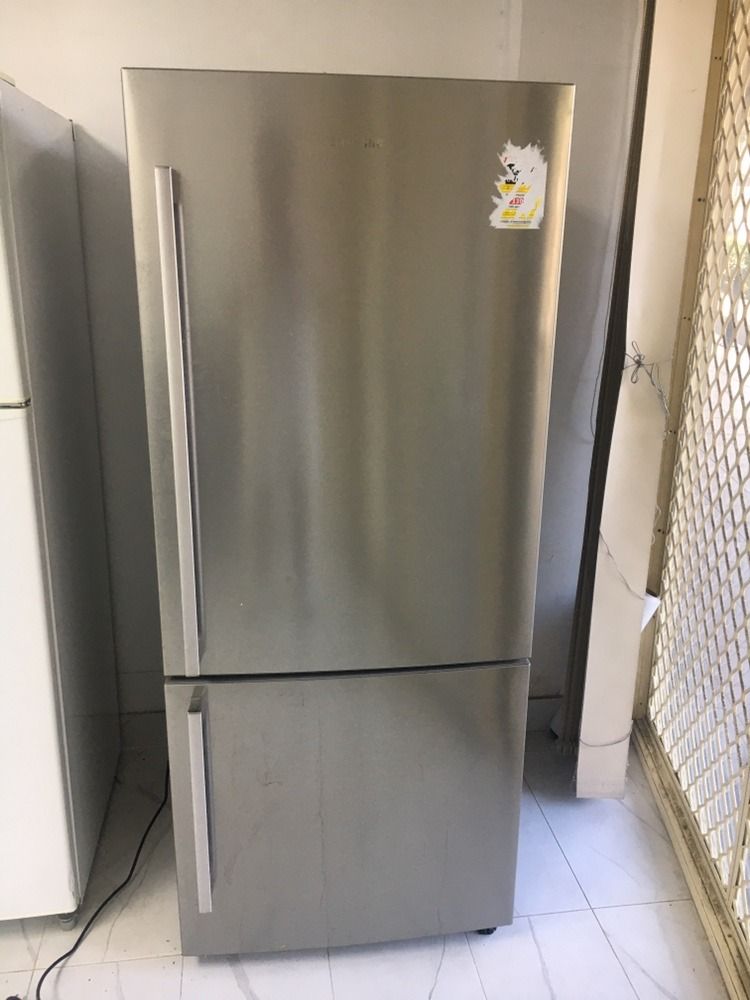 SAMSUNG BOTTOM MOUNT FRIDGE ON CLEARANCE SALE Home Furniture