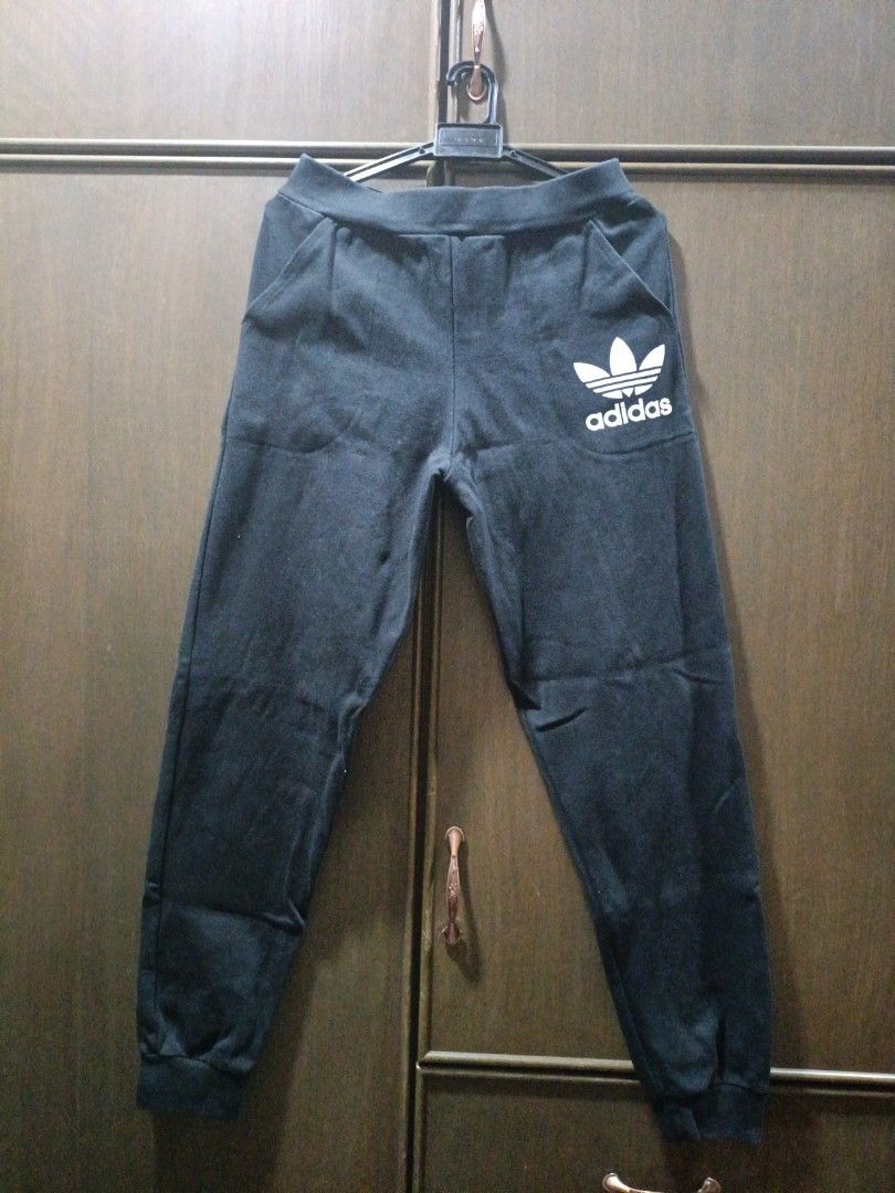 Adidas lifestyle pants discount