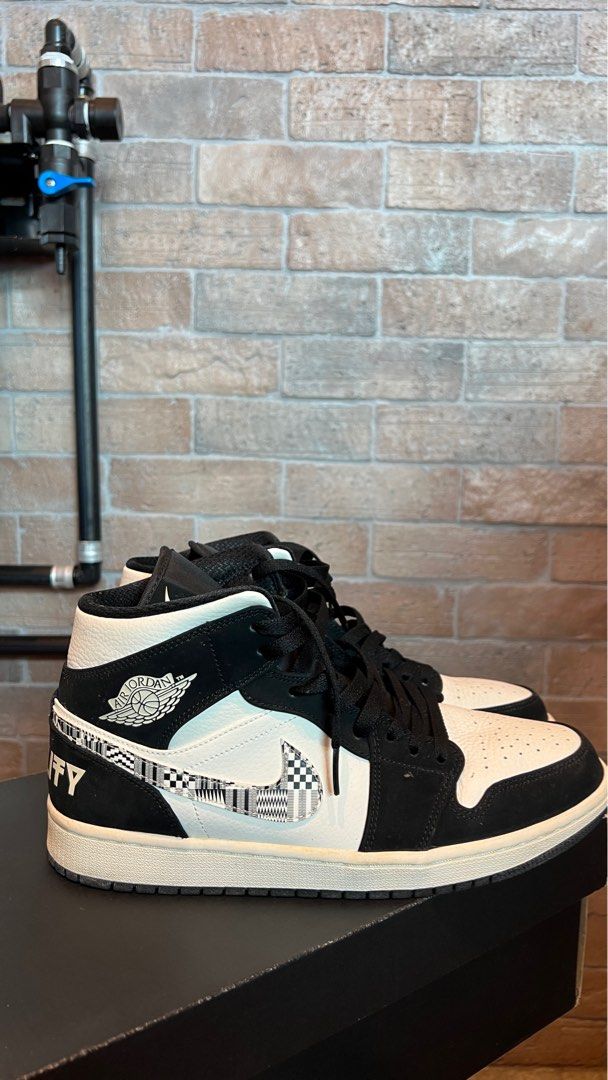 Air Jordan 1 Mid Se Men s Fashion Footwear Sneakers on Carousell