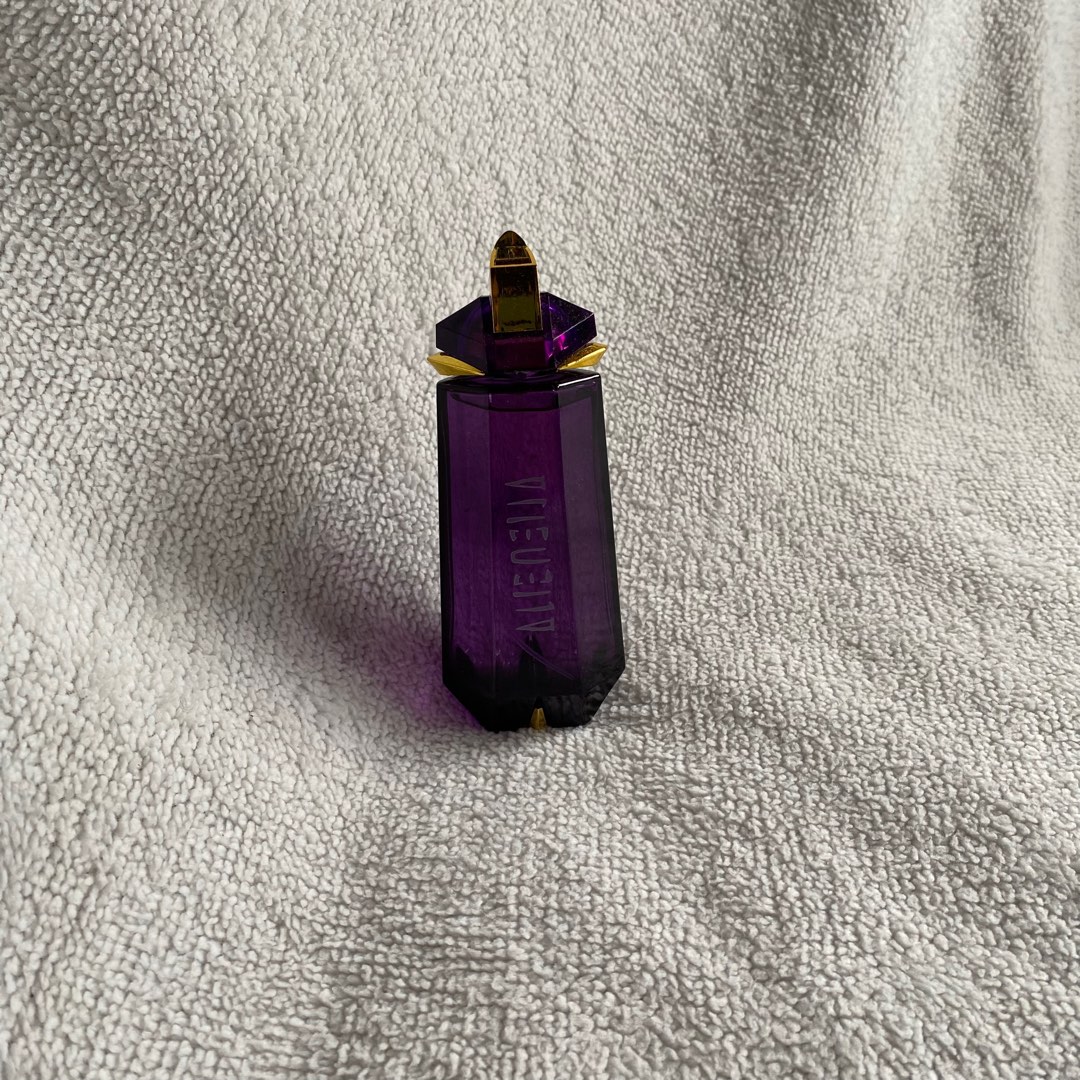 Alien mugler fake on sale