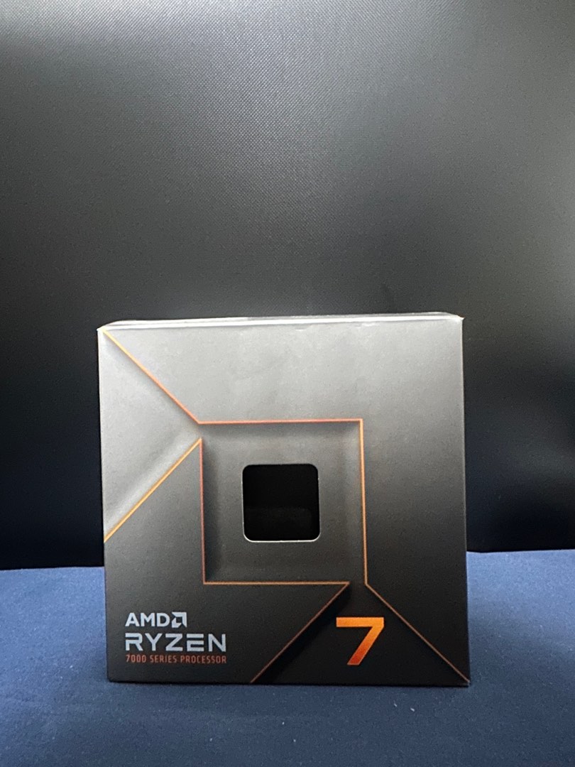 El procesador AMD Ryzen 7 2700X y el cooler AMD Wraith Prism - Moisés