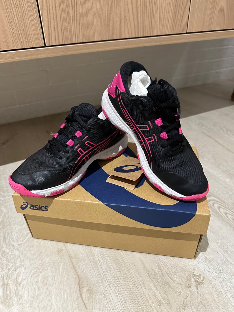 Asics academy deals
