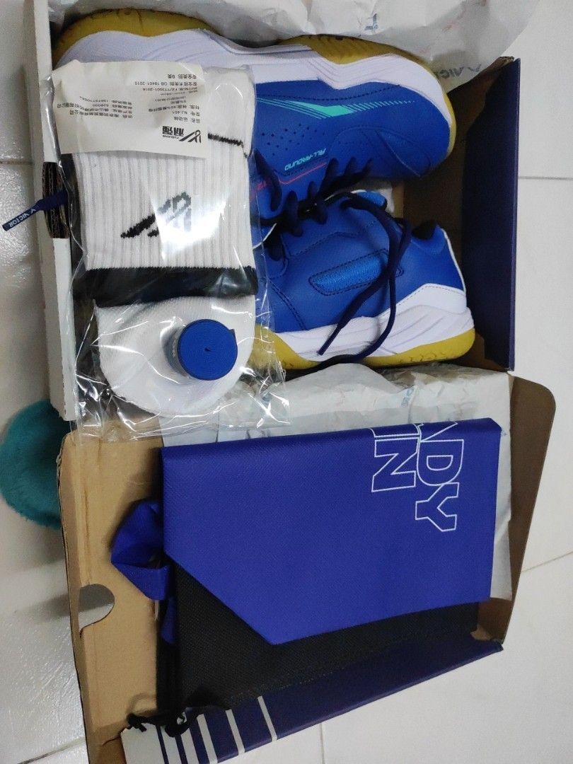 Victor shoes 219 on sale